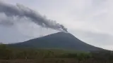 Gunung Ili Lewotolok Meletus Dua Kali, Kolom Abu Capai 700 Meter