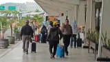 Cerita Penumpang di Bandara Lampung Terdampak Abu Anak Krakatau