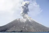 Kenapa Dentuman Gunung Anak Krakatau Terdengar ke Bandung tapi Tidak di Jakarta?
