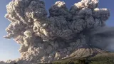 Gunung Sinabung Erupsi, 2.451 Warga di Dua Desa Dievakuasi