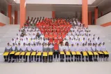 Aksi Paper Mob Ratusan Siswa Sekolah Rakyat Sulsel Sambut Kunjungan Mensos Gus Ipul