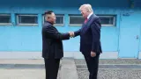 Pengurangan Latihan Militer AS-Korea Selatan di Tengah Rencana Pertemuan Trump dan Kim Jong Un