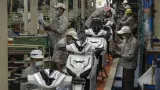 PMI Manufaktur Pulih ke Zona Ekspansif, Prospek Penyerapan Tenaga Kerja Masih Terbatas