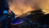Kebakaran TPA Putri Cempo Solo Api Mengamuk di Blok D, Water Cannon Dikerahkan