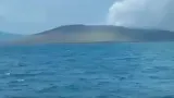 Penampakan Terkini Anak Krakatau dari KRI Lepu, Abu Vulkanik Membumbung 2,1 Km